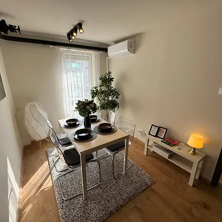 Apartament Emerald *