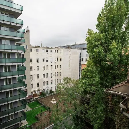 Apartament Emerald *